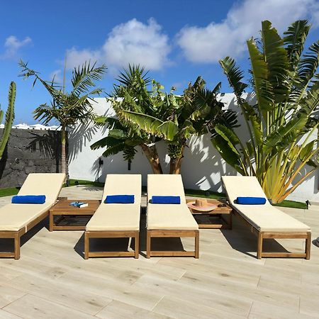 Villa Playa Blanca - Heated Pool, Aircon المظهر الخارجي الصورة