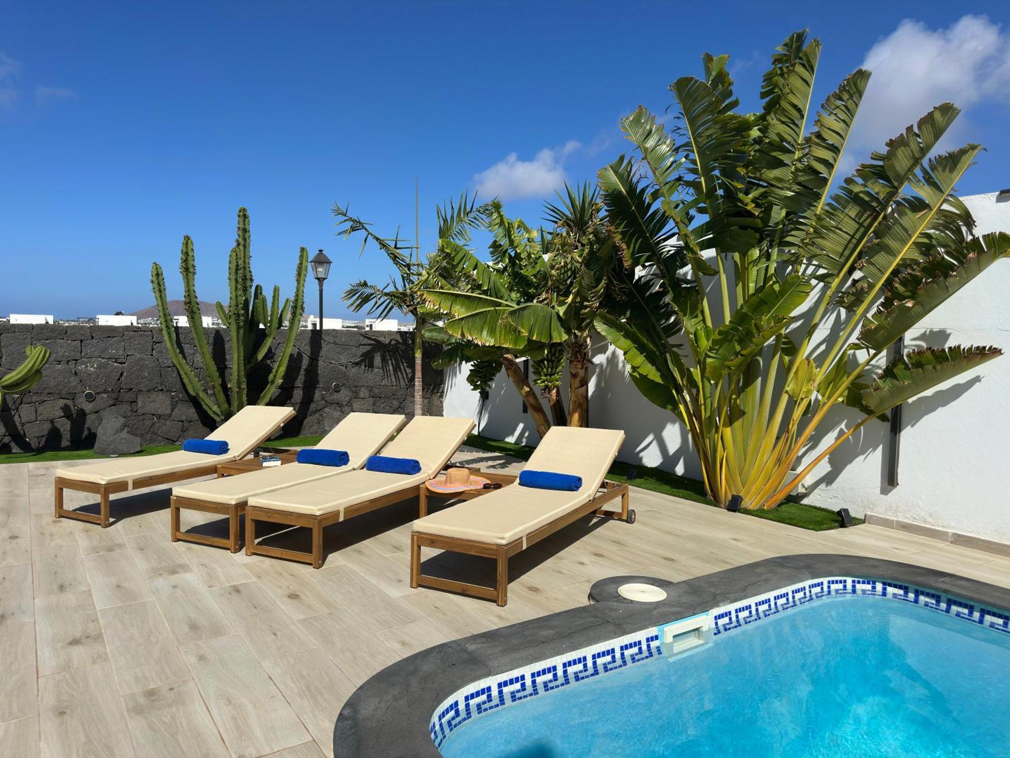 Villa Playa Blanca - Heated Pool, Aircon المظهر الخارجي الصورة